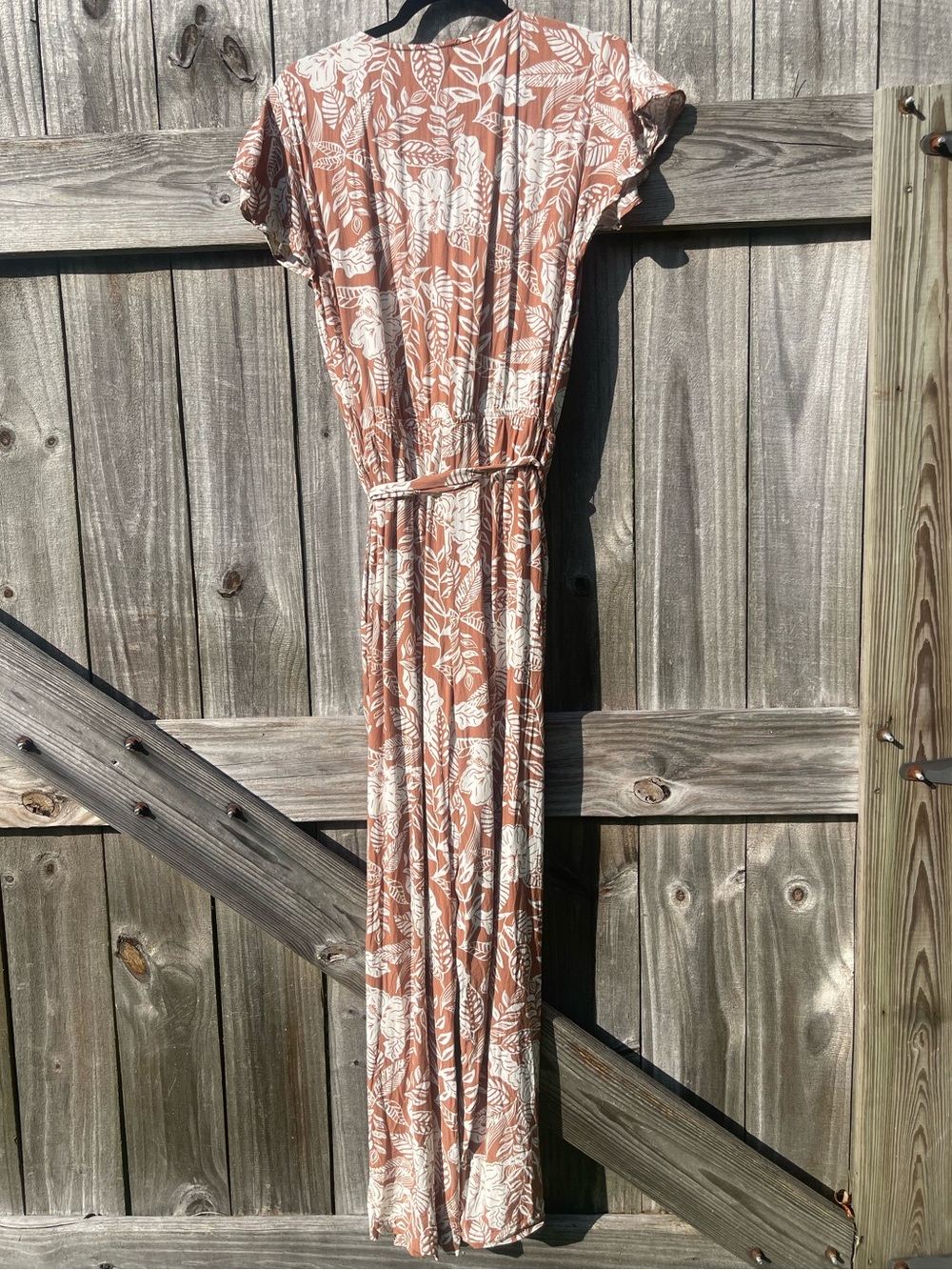 Olive & Oak Rust and White Floral Wrap Jumpsuit - Picture 7 of 9